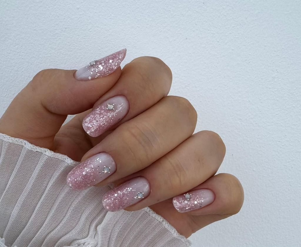 Construcție gel, finisaj glitter