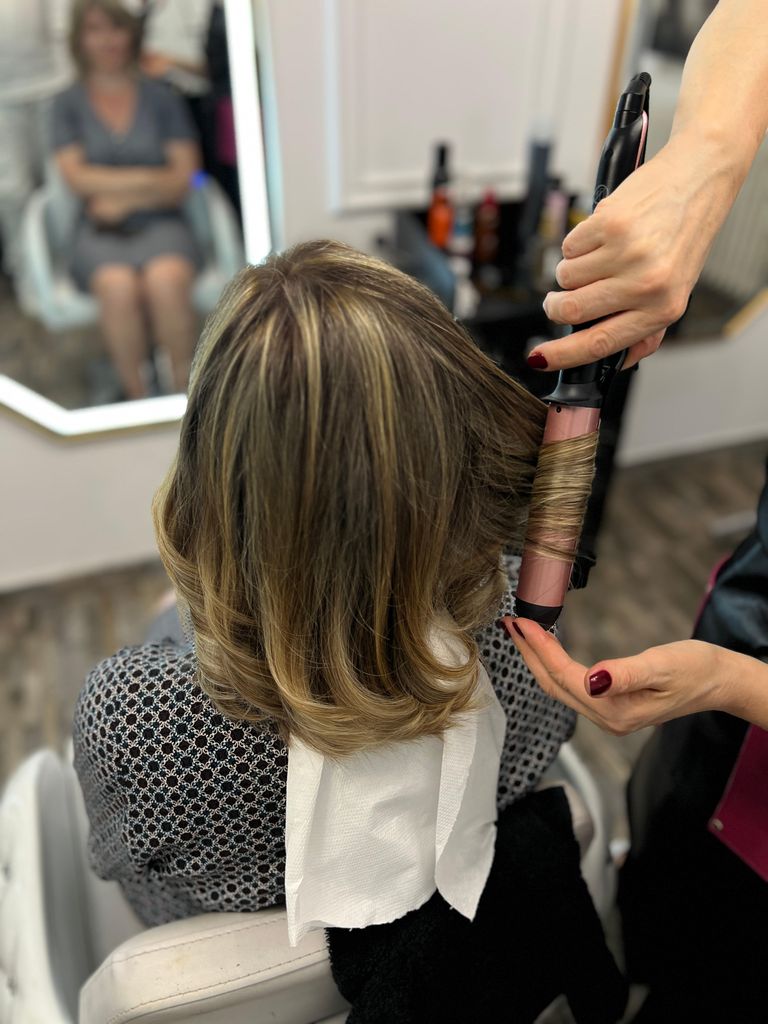 Coafat în salon